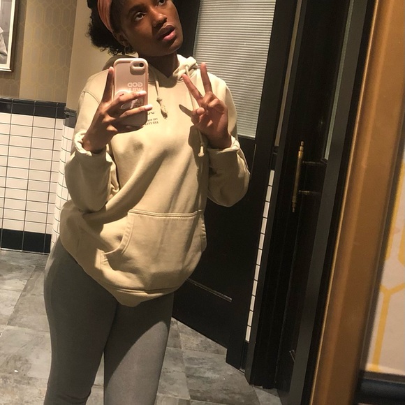 Meet your Posher, Yazmin - Picture 4 of 5